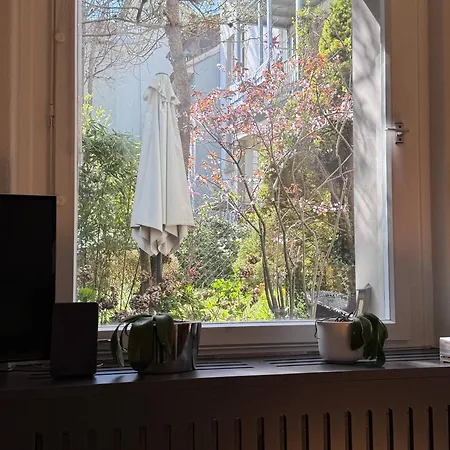 Seeglueck Haeusle - Charmantes Mit Innenhof In Zentraler Altstadtlage Von Appartamento Costanza