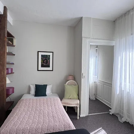 Seeglueck Haeusle - Charmantes Mit Innenhof In Zentraler Altstadtlage Von * Costanza