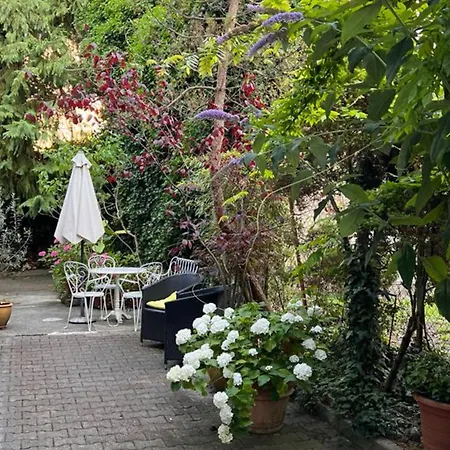Apartment Seeglueck Haeusle - Charmantes Mit Innenhof In Zentraler Altstadtlage Von Konstanz