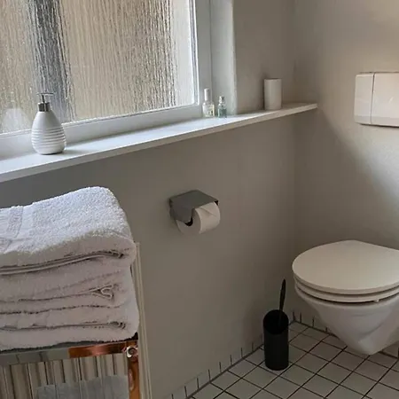아파트 Seeglueck Haeusle - Charmantes Mit Innenhof In Zentraler Altstadtlage Von 콘스탄츠