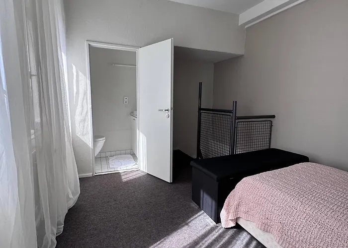 Seeglueck Haeusle - Charmantes Mit Innenhof In Zentraler Altstadtlage Von * 康斯坦茨